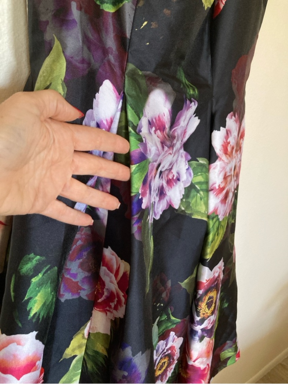 Adrianna Papell Black Satiny Floral Fit-n-Flare Dress with Crinoline Slip Sz 10 - Picture 3 of 9